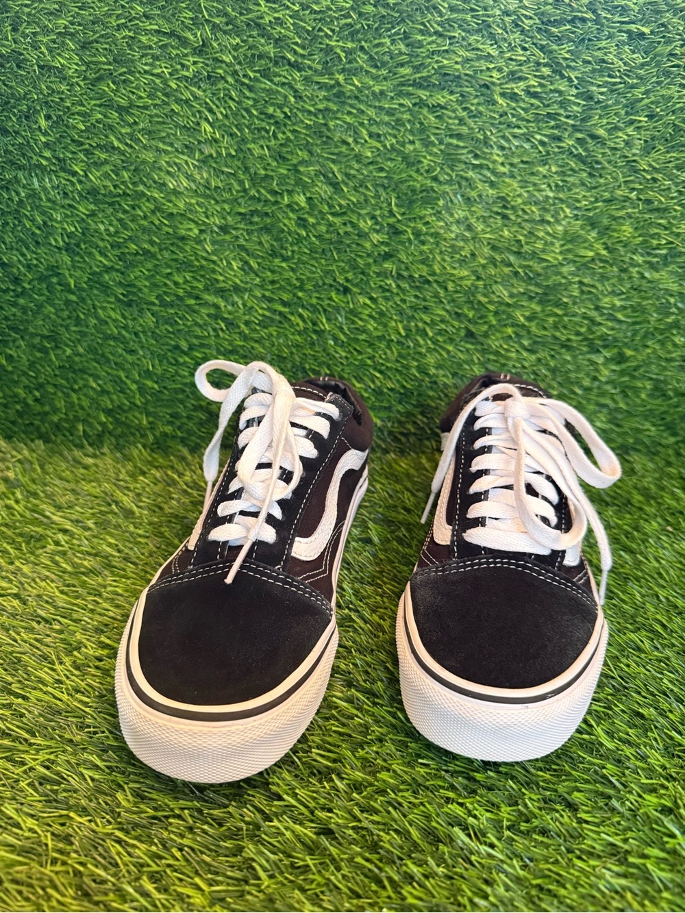 Vans unisex black suede/canvas Low-Top Skate Sneakers - Classic Style m 4.5. W 6